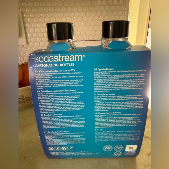 🆕 Soda Stream Carbonating Bottles | 2 x 1L | Slim | Black Cap | 10/2021 | NEW - Picture 2 of 4
